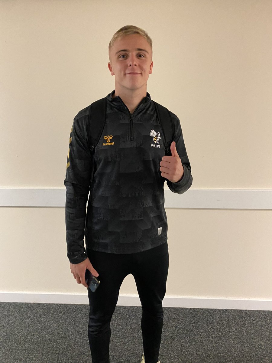 alicrossdale's tweet photo. Back up on two feet! Huge thanks to the fantastic medical staff for their help and also a big thank you for all the messages!  @WaspsRugby https://t.co/yKJ6fzvnT2