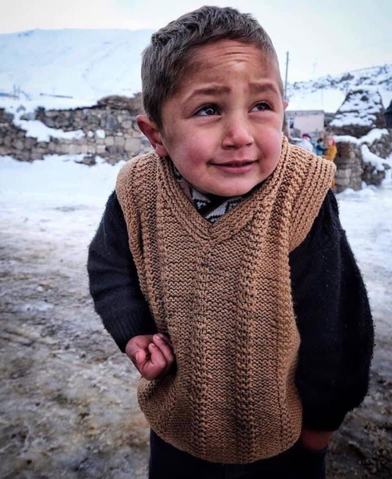Cesaret ister; 
Soğuk alıp, 
sıcak gülümsemek.