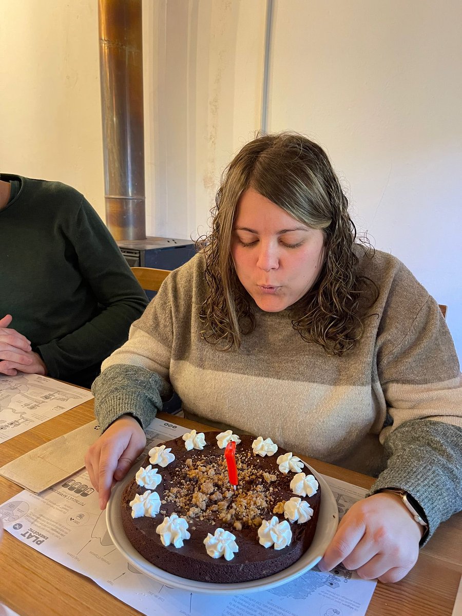 Avui visita a <a href="/LaBarriconaCoop/">La Barricona</a> que la <a href="/Juliabsoler/">Júlia B</a> fa anys!