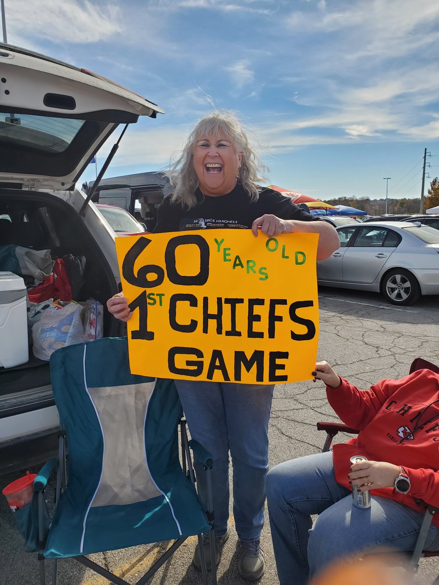 danielleburns31's tweet photo. #ChiefsKingdom https://t.co/EgUuVsj9PW