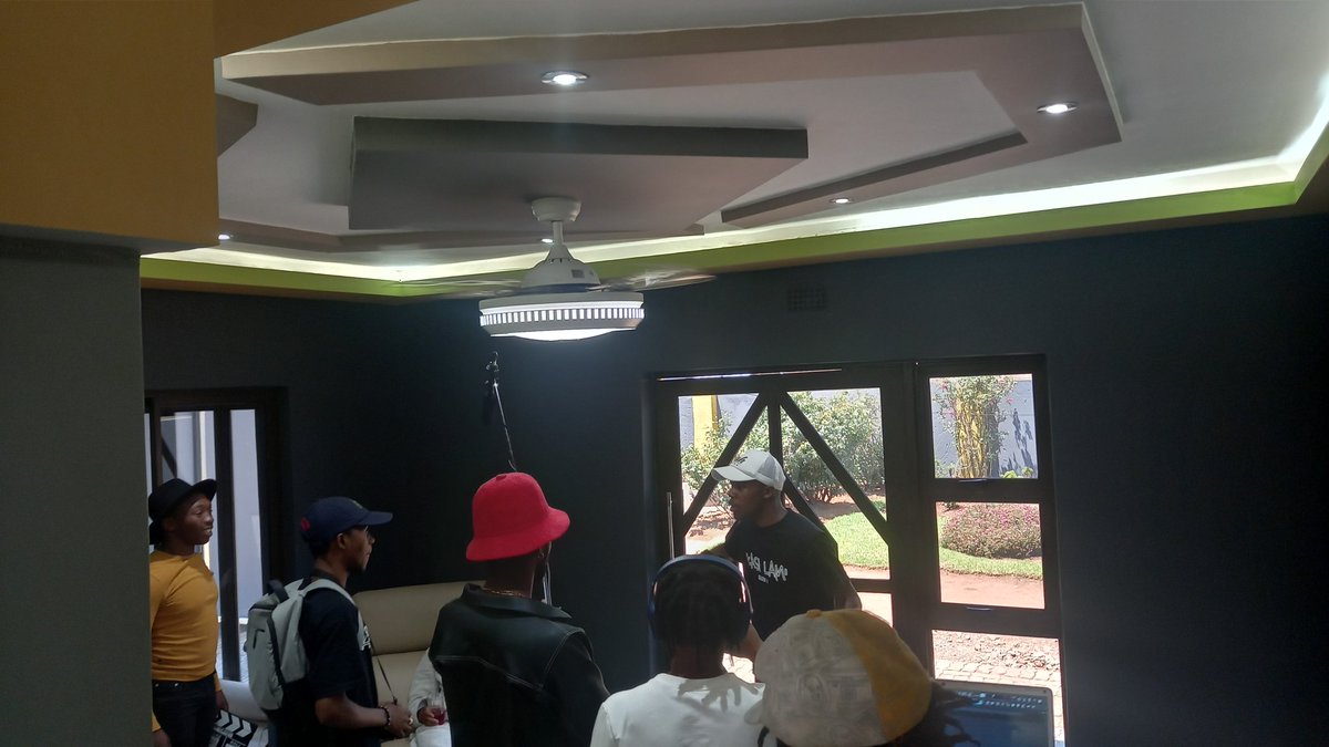 KAYMaphanga's tweet photo. It's a WRAP!!!!! #kasilam season 1 Episode 1 🎥🎬 @12KayVisuals @LeratoMbodi @yeshua_marsii https://t.co/XtDugPeF0X