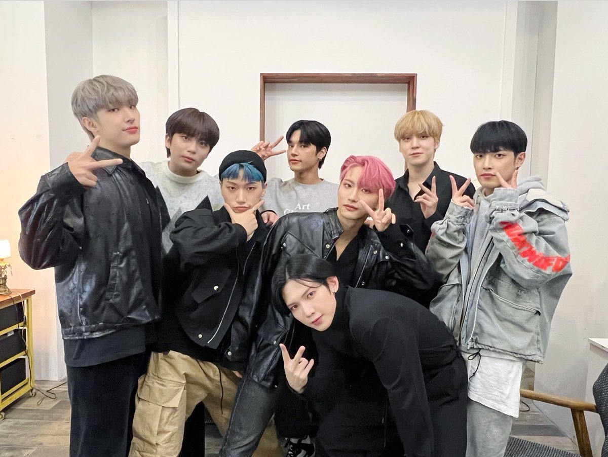 hoonghwax's tweet photo. Day 5 
1 RT = 1 VOTO

Votem no Ateez no site do mwave também atinys, a votação no site vale 80% dos critérios!!

ATEEZ THE LEADERS
#MAMAVOTE #ateez @ATEEZofficial https://t.co/3gJQnASmnN
