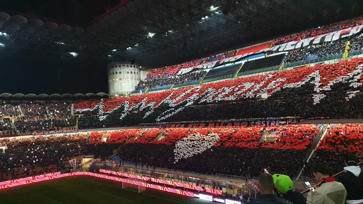 SimoneCristao's tweet photo. La coreografia da brividi della Sud

#DerbyMilano #MilanInter https://t.co/52gdeabC5K