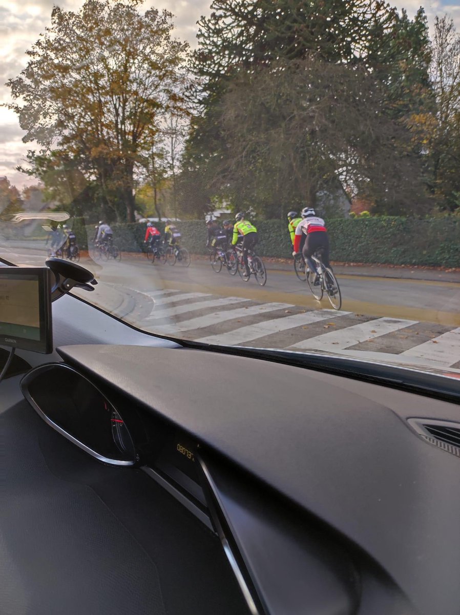 Today we had our first team training with our new and old riders 🙌 
2022 is looking exciting 👀 #isorexladies
