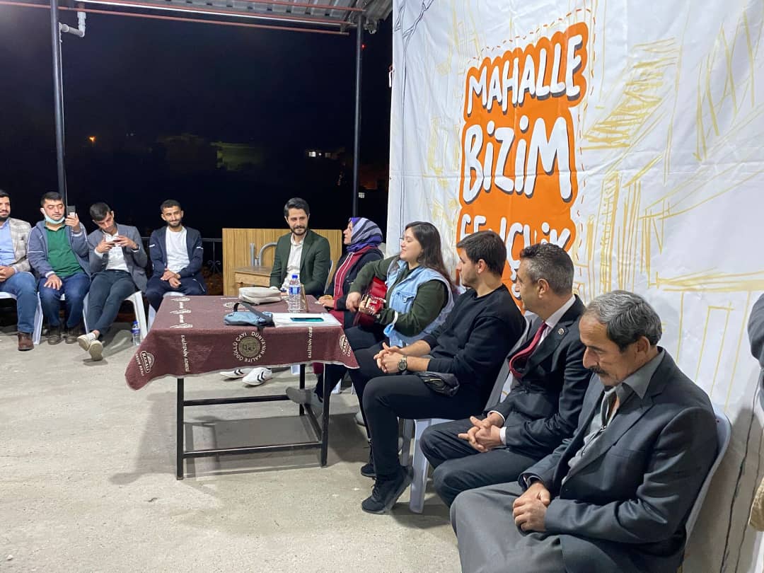 "MAHALLE, BİZİM GENÇLİK BİZİM..."

📍MUSALI...

Mec. Ü. Toroslar Bld. İmar ve Komisyon Bşk Sn.Celal ATA, Bşk. Sn.Necdet YENİ, İl Yön. Kur. Ü. Sn.Seyfettin BOZLAR, Ana Kademe Mah. Bşk. Sn.Harun TEK, Gnç. Kol. Mah. Bşk. Sn.Saffet GÜL ve Mahalleli gençlerimizle bir araya geldik.