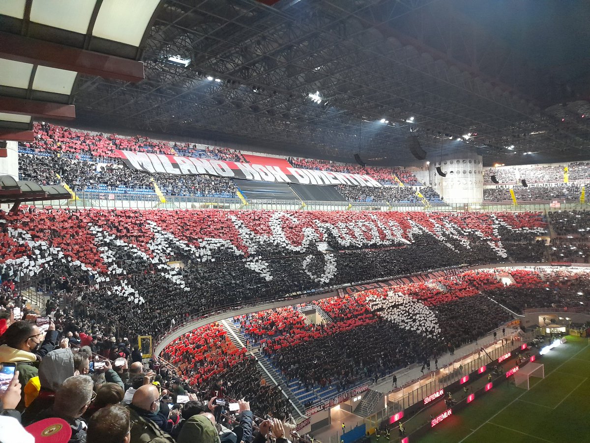 yleniaindenial1's tweet image. "MILANO NON DIMENTICA"

coreografia stupenda e commovente ❤️🖤 #MilanInter