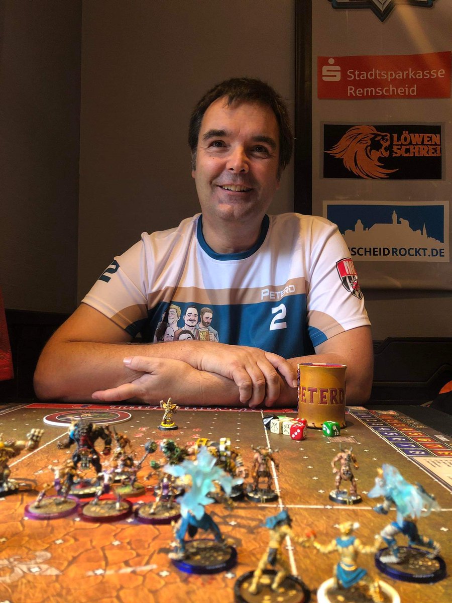 Wow!! Huge congratulations to a great friend of ours! An absolute legend in the Blood Bowl community.And an incredible coach.
Our amazing friend Peterd has now completed his 1000th NAF game. What an amazing achievement...