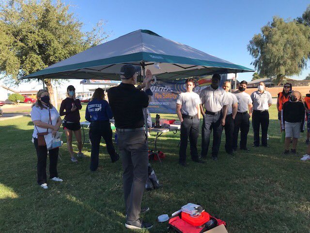 goodyearfire's tweet photo. Strong work by community volunteers this Saturday, installing 21 dual sensor 10yr battery #smokealarms in Canada Village neighborhood. #goodyearfire #CRR #ProudToServe #AZBurnFoundation #WeAreGoodyear #Volunteers #GdyFireCadets https://t.co/NiKf8Ks9BN