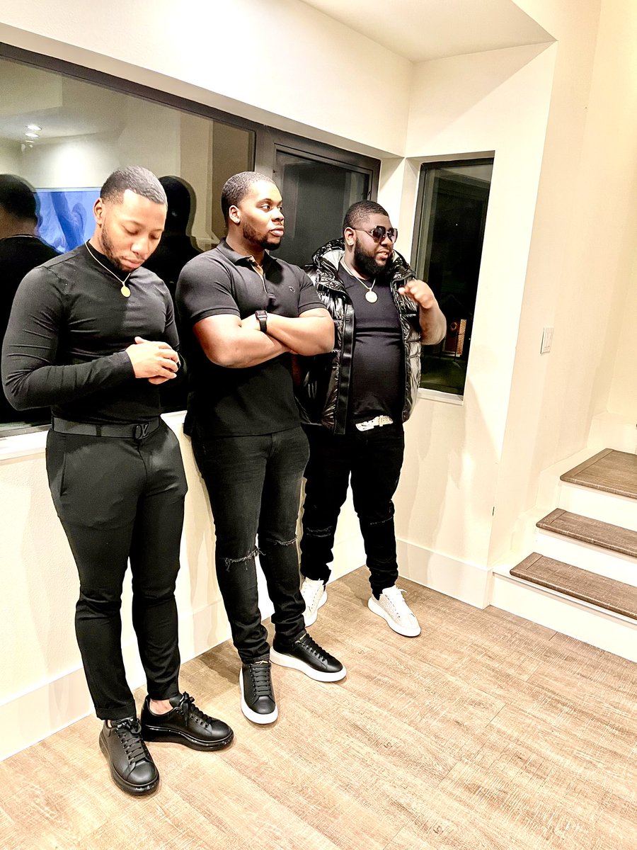 MulaMike_'s tweet photo. OT vibes with my family. 🔥 https://t.co/VXPEUo58dn