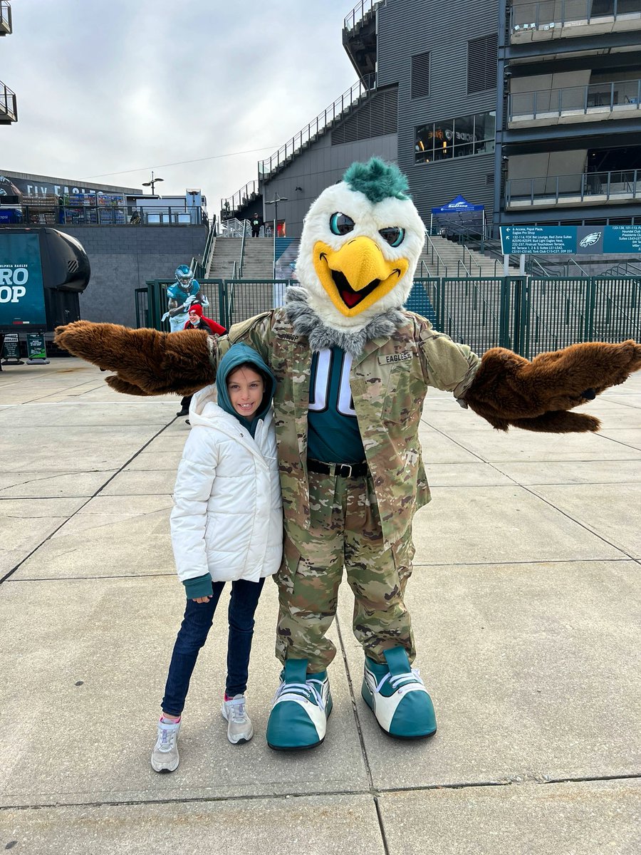 rrleon1's tweet photo. #FlyEaglesFly https://t.co/WSVSB0Mq2S