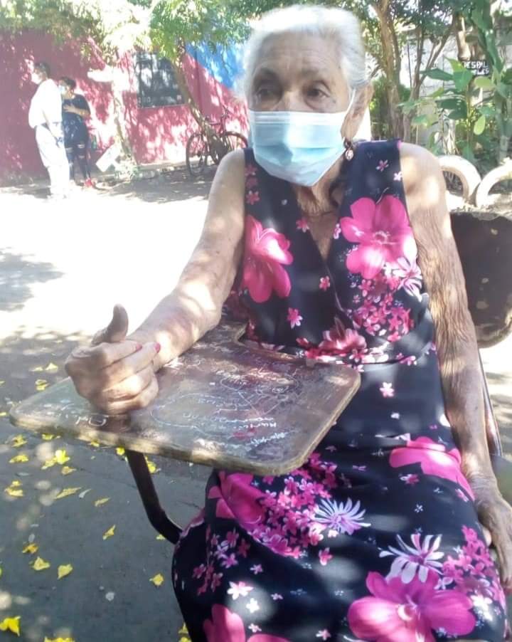 Martha_Elena16's tweet photo. @ArielPitaF @krupskaya_ny @InesVanessaPer1 @yadercino_zen @ComandanteCobr5 @YaraGmez @Aleycruz2020 @Aleman_Play @ColochoSand @LuisMel_28 El Pueblo decide y hoy salió a votar por el futuro, por el progreso en la 2️⃣ ♥ 🖤 🇳🇮

#FuerzaDePuebloQueVence
#EleccionesSoberanas2021 https://t.co/eL5diGbC1c