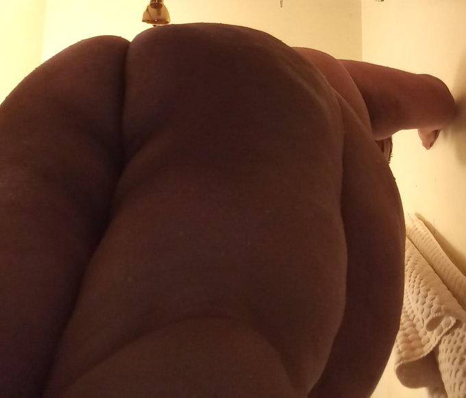 She&rsquo;s hot, spicy 🌶, and ready for your wishes mi amor 💋💋💋❤️&zwj;🔥  https://t.co/BfePLa3emY  https://t.co/t2k9MabnO2<a href="/tag/newprofilepic"class="tags"><span>#newprofilepic</span></a>