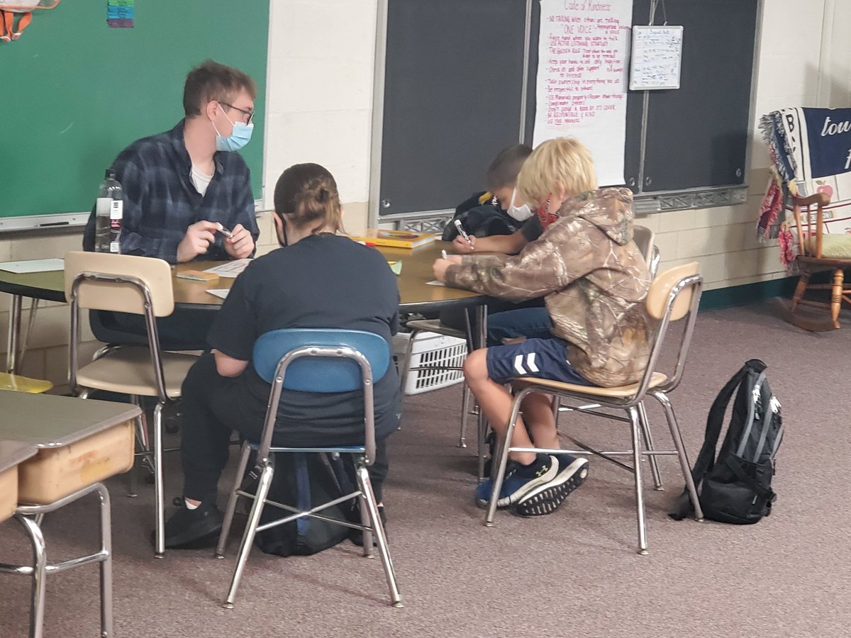 KWilliams_fcps's tweet photo. TES students putting in some early morning work sessions! The school day hasn't started yet, but these Cougars are saying #HearusROAR!  Proud of these students as they generate momentum and academic success! Great way to start the day! https://t.co/9DTcxwsoOD