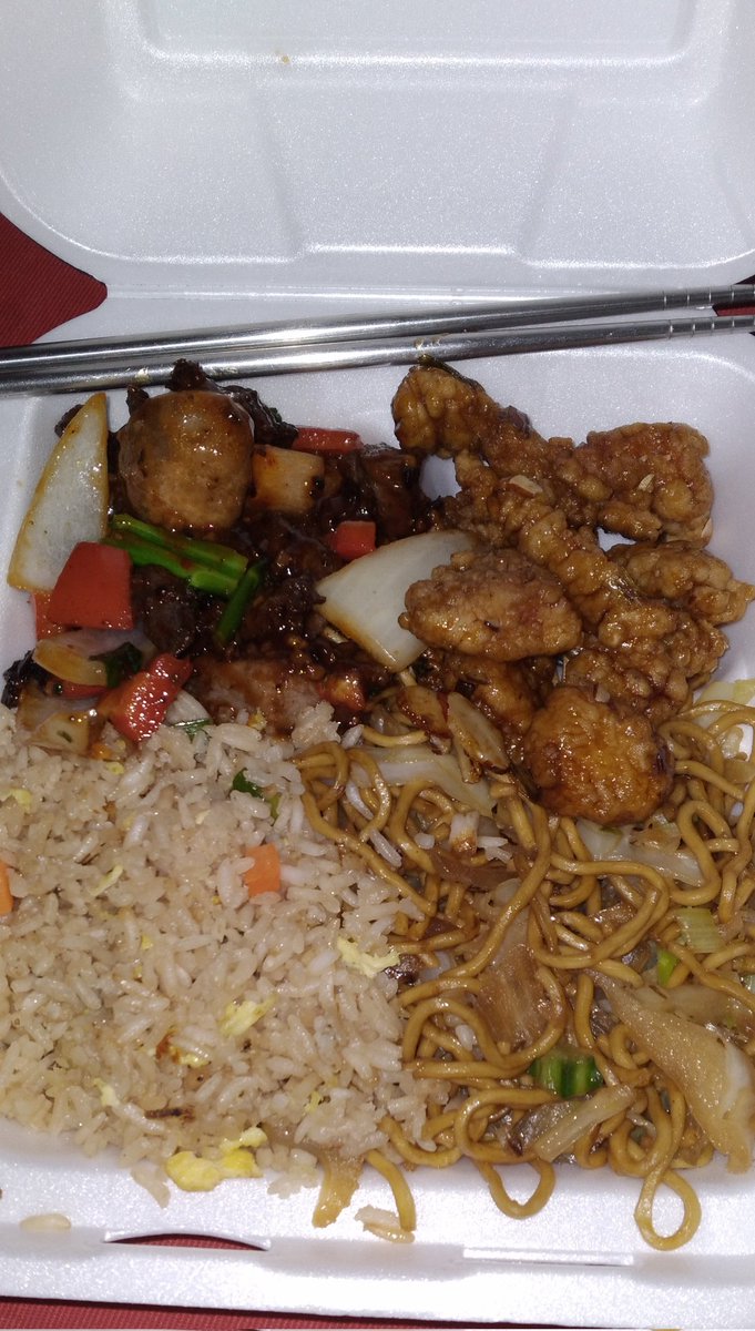 ProudEchelon's tweet photo. Time for #Panda &amp; #TheLostBoys . #AlmondChicken #AngusSteak #Rice #ChowMein https://t.co/TiWxZD3f56