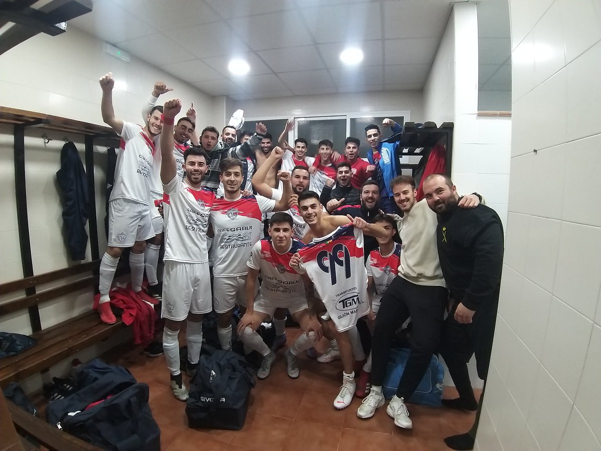 AtcoPadul's tweet photo. Gran Victoria de nuestro Senior B para afianzarse en la 3a plaza
Ogijares 89 0- At Padul Ciudad Lecrín 5
⚽️Santi
⚽️Ruben
⚽️Juanito
⚽️Carlos Fajardo
⚽️Dani https://t.co/xNB6kgp47M