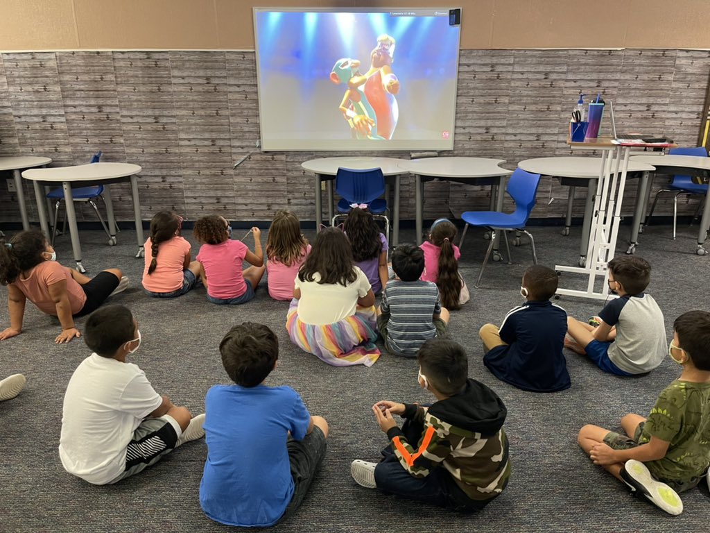NHBookinBroncos's tweet photo. Our K-3rd grade students learned about Lucha Libre during Hispanic Heritage Month and designed their own Luchador Mask. #ElementaryLibrarian #neisdlibs #bookinbroncos @NorthernHillsES https://t.co/uCqL6KqJdp