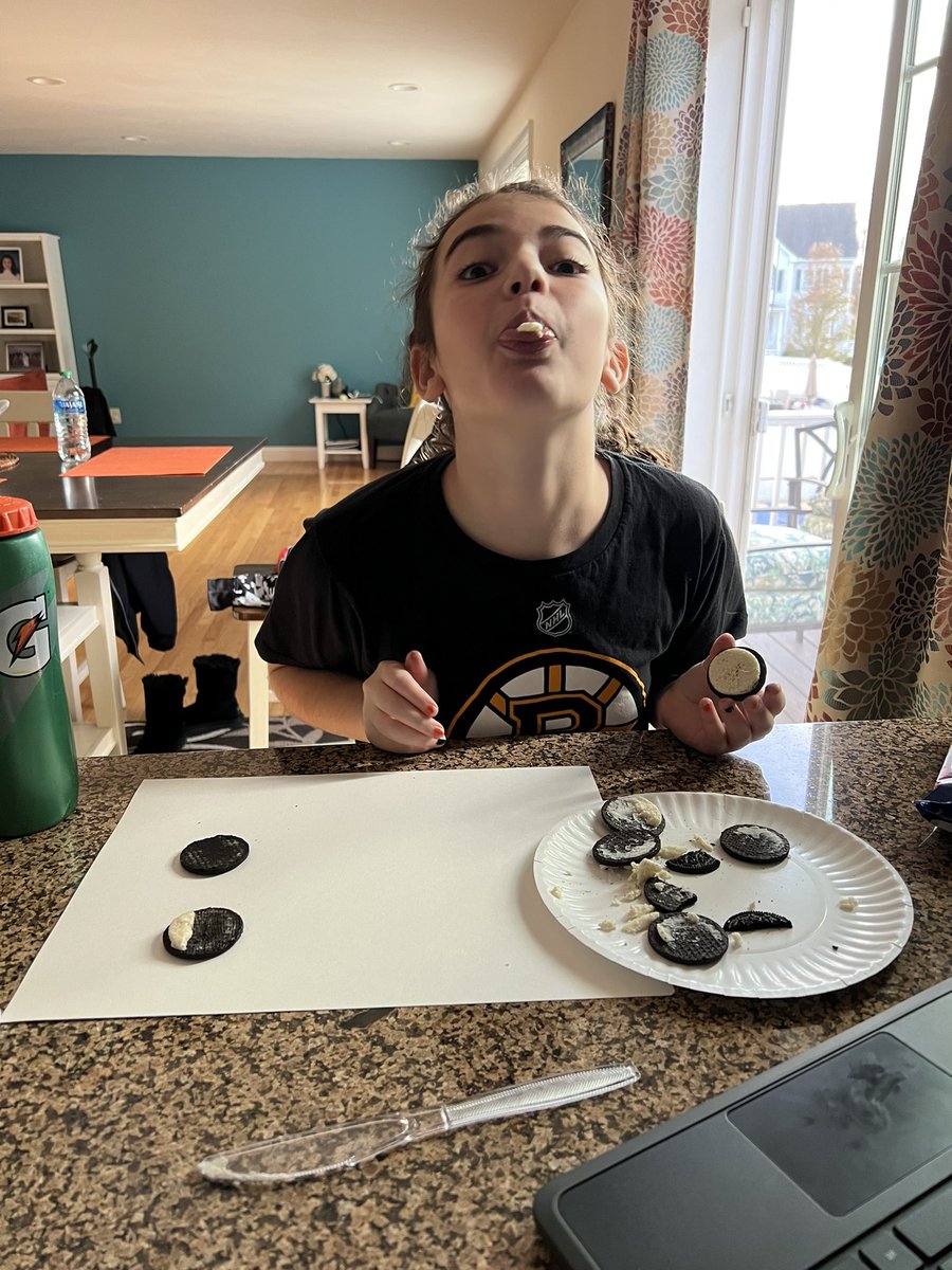 lindaprisco's tweet photo. Fun science project!#scienceisyummy @LgellmanJFK https://t.co/Agtl1dDxoO