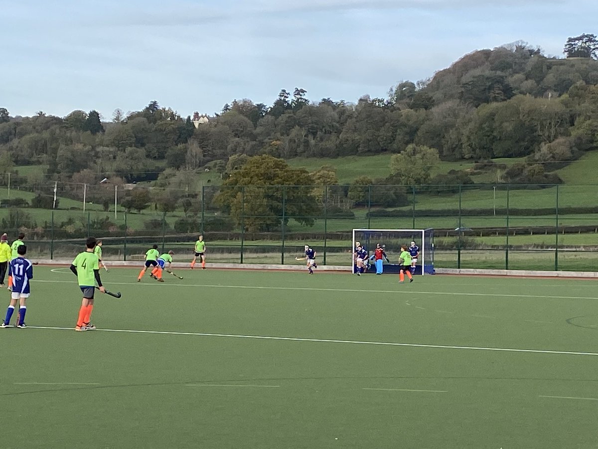Strong Y7/8/9 <a href="/KLBSport/">KLB Sport</a> contingent in action for <a href="/wottonhockey/">Wotton-under-Edge HC</a> u14 Boys in their 4-1 win over Clifton Robinsons at <a href="/SportWotton/">Sport Wotton</a> today in the EH Tier 1 competition 
#klbcommunity