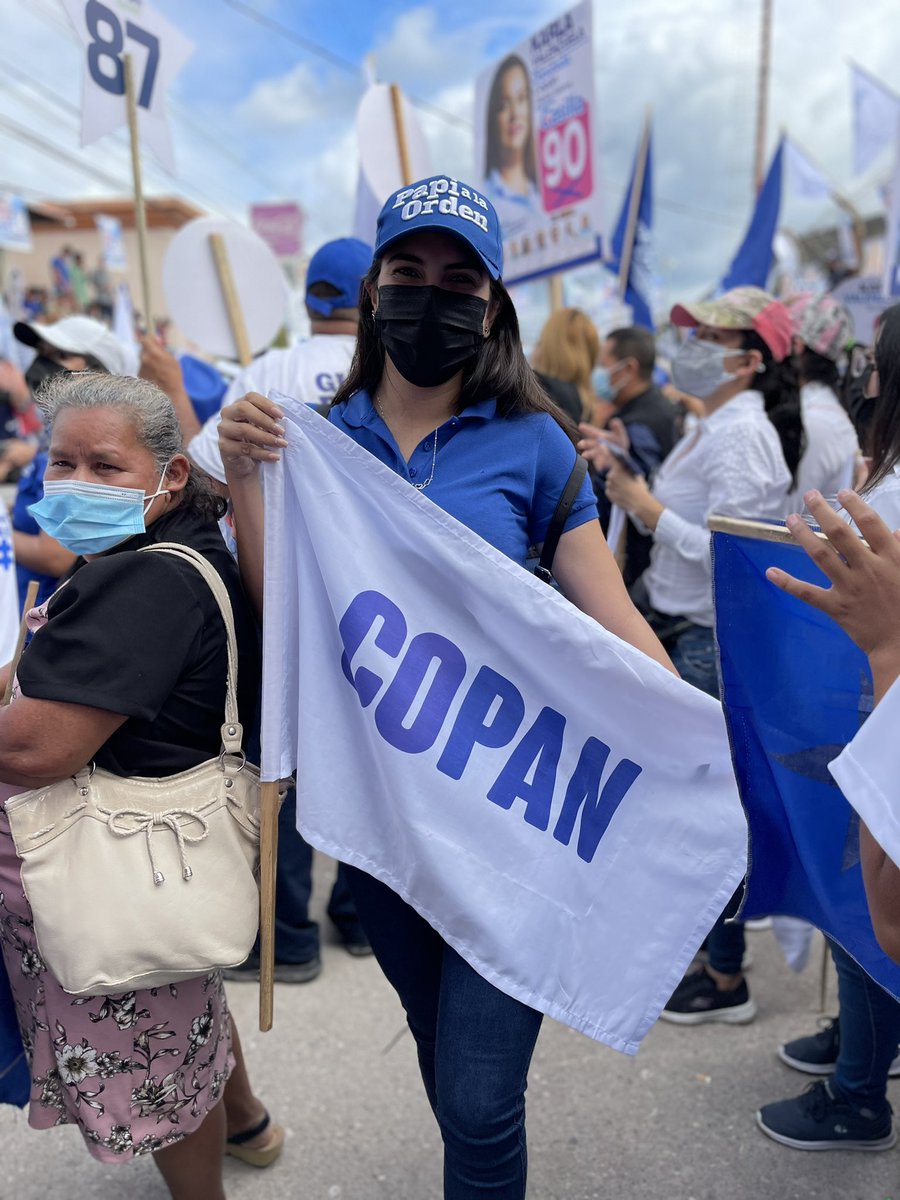 CopanNacional's tweet photo. COPÁN ES AZUL
COPÁN ES PAPI A LA ORDEN 

#PapiALaOrdenPresidente https://t.co/GjSiYdo3YB