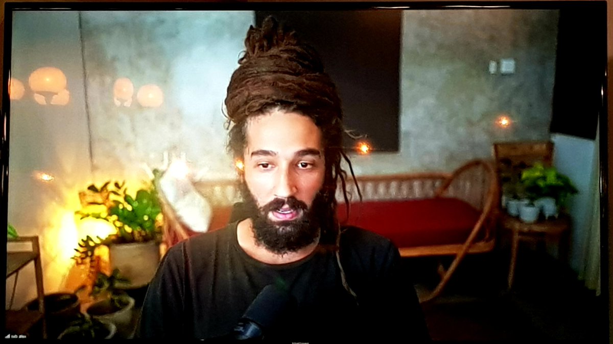 "Let's stop relying on governments &amp; corporations to make the baby-step changes they talk about for decades. Let's make change happen in our communities so they have no choice but to follow that change"
Seb Alex, just now, discussing the #FoodRevolution at our #COP26 side event🌏