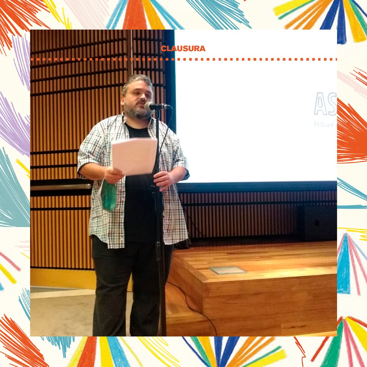 AsteriscoFest's tweet photo. Nuestro director, @diegot_rror, presentando la premiación de la #CompetenciaCORTOS y #PelículasEnProceso de #FestivalAsterisco 📽️
💥WIP: con el apoyo de #LaHayeMedia · #Pomeranec · #APIMA
¡Muchas gracias @elCCKirchner! https://t.co/E0yaiPEZZU