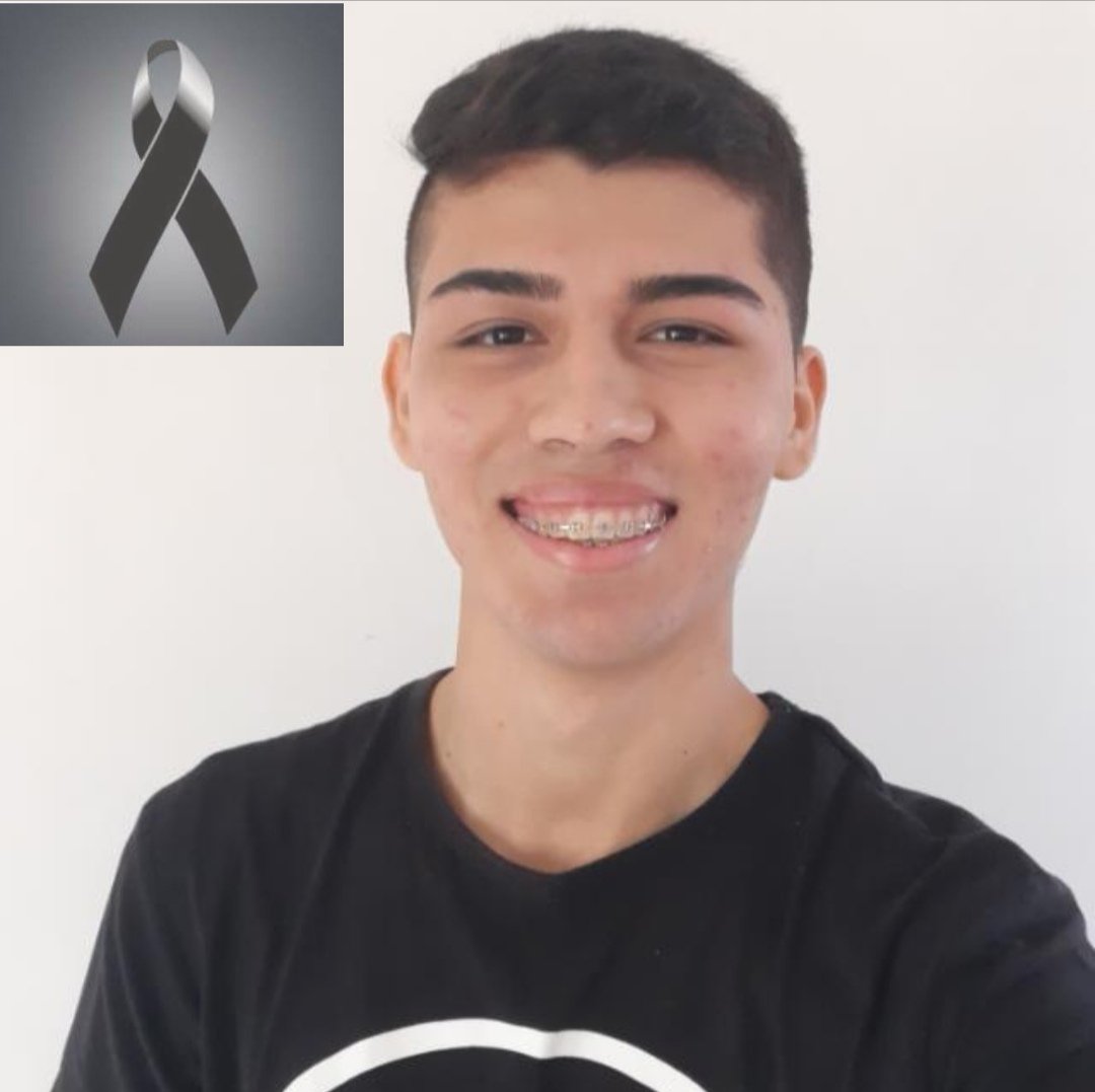 Hermano <a href="/lg_zurdo/">✨Zurdo LG✨</a> aun recuerdo que llegaste a mi vida por un mensaje todo tonto que te mande con voz nerviosa, invitandote a jugar en mi equipo competitivo.

Despues de tantas risas y pláticas nos volvimos grandes amigos.

De vdd te extrañaré hermano, se que estás con dios ahora