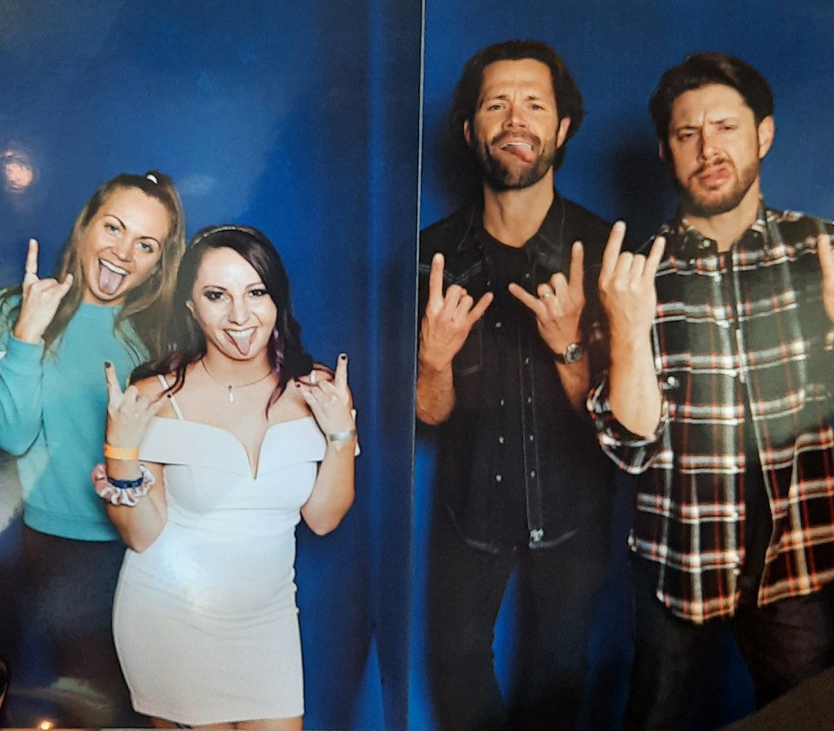 DankDani90's tweet photo. #SPNCharlotte https://t.co/sQ67Qi3oIk
