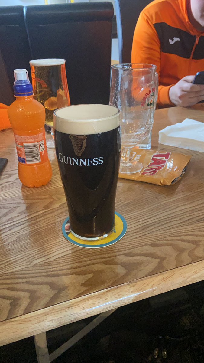 _HusseinAmir4's tweet photo. I absolutely love Guiness, and being a bloke, and Sundayโs too! #imabloke #werehereallnight #pintspintspints https://t.co/zjkIFRsB08