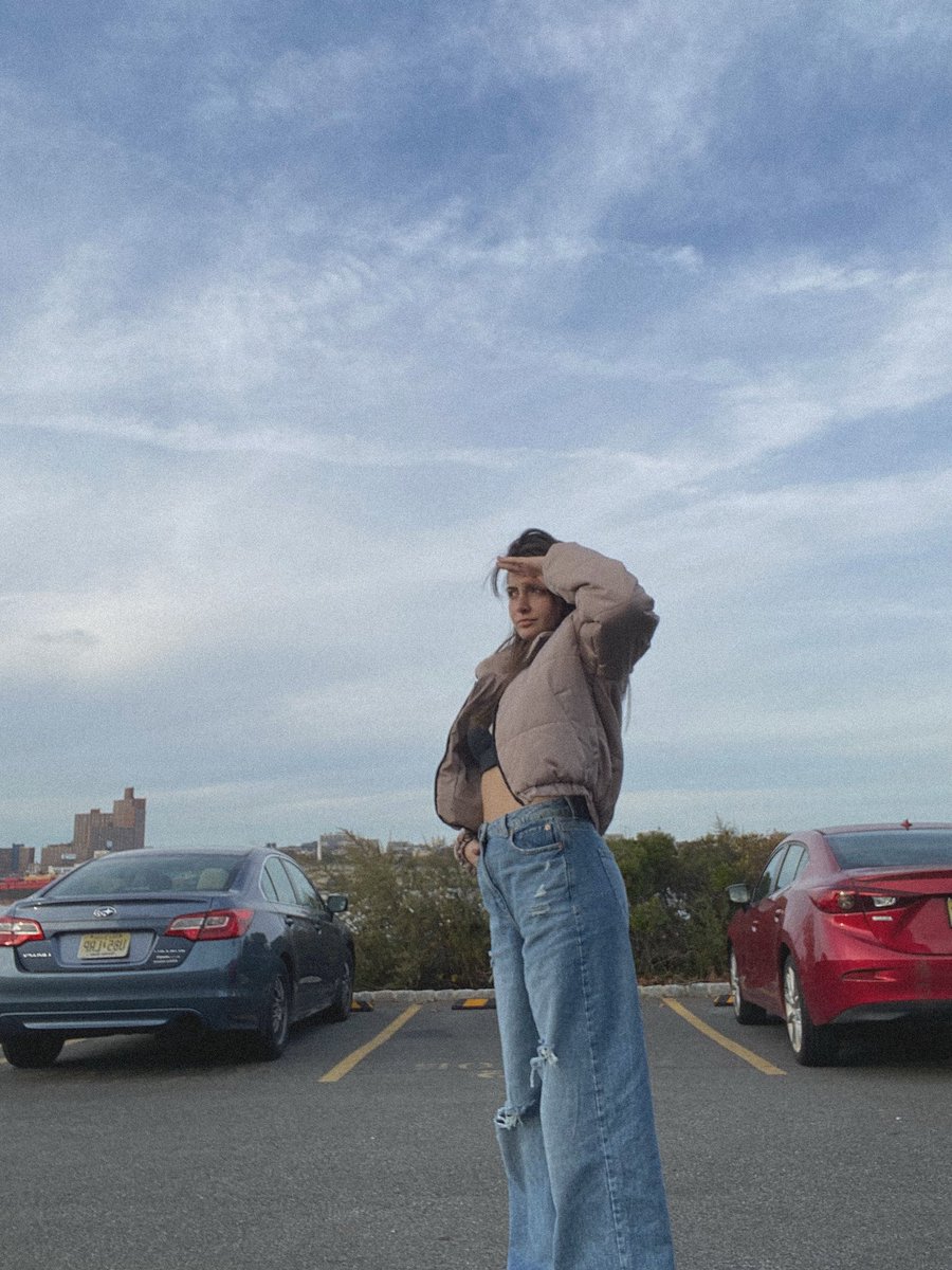 Skrrtsim's tweet photo. #ootd https://t.co/7xkngWxrS3