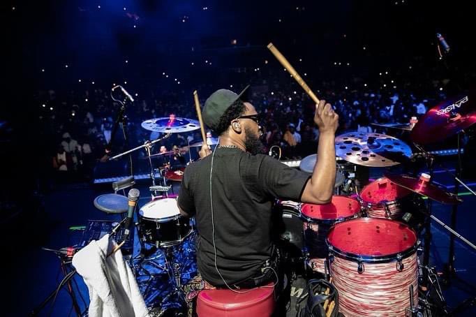 TAMAofficial's tweet photo. Great shots of US TAMA Artist @its_treway live with @lildurk!
•
Starclassic Maple
Finish: Red &amp; White Oyster
22x16” Bass Drum
10x7” Rack Tom
12x8” Rack Tom
14x14” Floor Tom
16x16” Floor Tom
14x5.5” S.L.P. Classic Dry Aluminum Snare Drum (LAL1455)
•
Photos by: @mattedits https://t.co/gCVZe6CANG