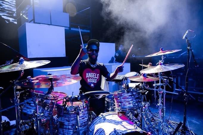 TAMAofficial's tweet photo. Great shots of US TAMA Artist @its_treway live with @lildurk!
•
Starclassic Maple
Finish: Red &amp; White Oyster
22x16” Bass Drum
10x7” Rack Tom
12x8” Rack Tom
14x14” Floor Tom
16x16” Floor Tom
14x5.5” S.L.P. Classic Dry Aluminum Snare Drum (LAL1455)
•
Photos by: @mattedits https://t.co/gCVZe6CANG