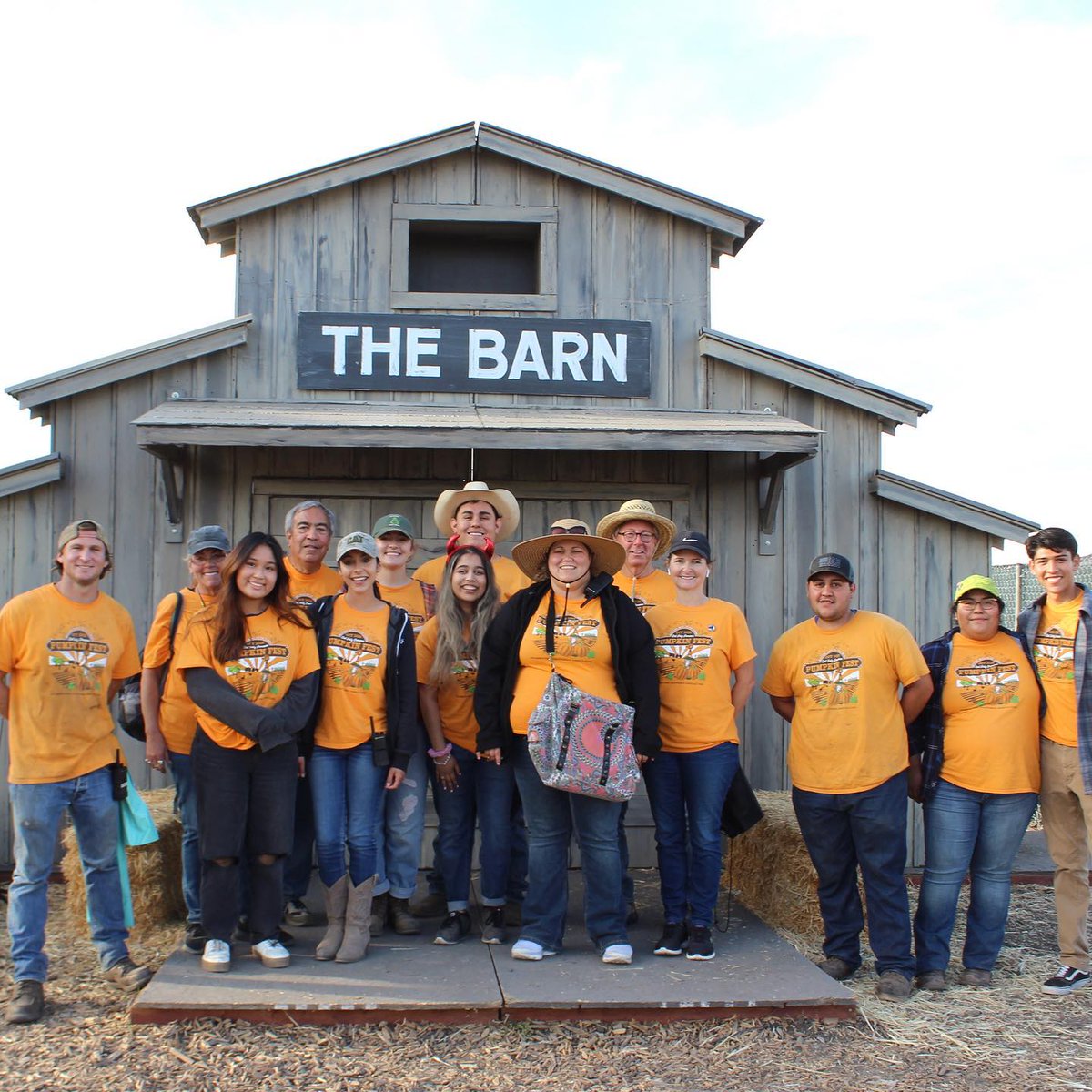 CPPAgriscapes's tweet photo. That’s a wrap on the 28th Annual Pumpkin Fest! 🎃🧡 Thank you to everyone that joined us, it was so great seeing all of your smiling faces after so long! We greatly appreciate your support and hope you had a wonderful time at the Farm! 🎃🌽🐑🌾 #cpppumpkinfest2021 #calpolypomona https://t.co/F3TGJ1NqL8