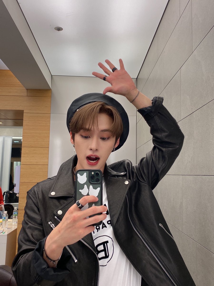 hanjsvn's tweet photo. I vote #straykids   for Worldwide Fans' Choice Top 10 #MAMAVOTE https://t.co/UO97yg0Mbp