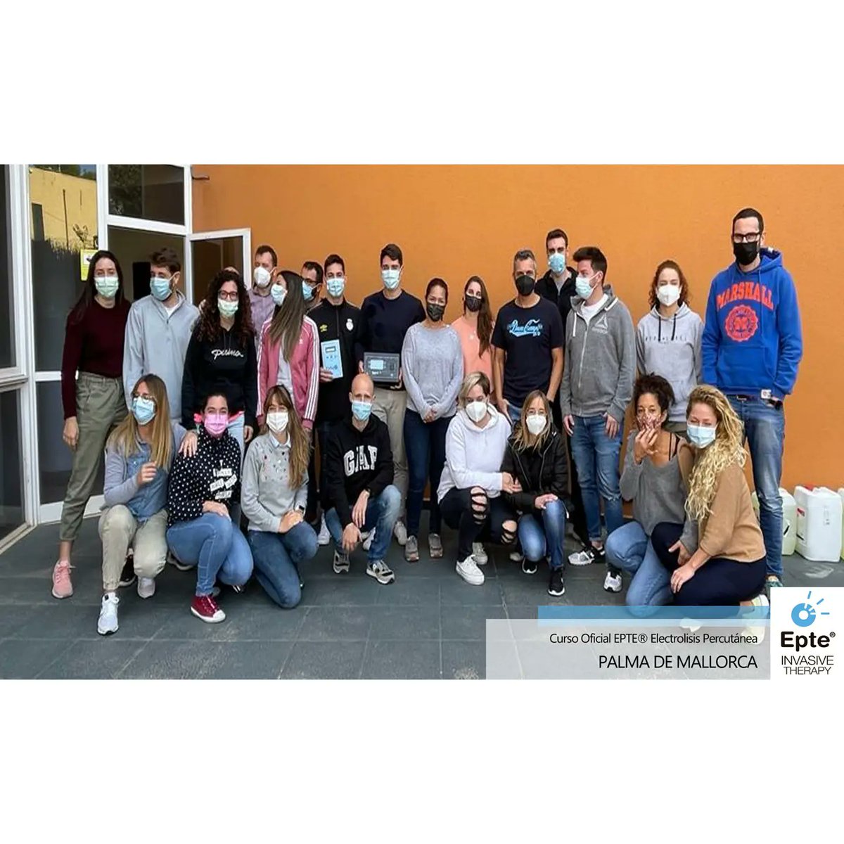 ionclinics's tweet photo. #Curso_Oficial_EPTE de Madrid, con Javier Herraiz @JavierHerraiz3, a Palma de Mallorca, con Alberto Muñoz @AlbertoCMFisio
.
¡Magníficos alumnos! 🤗🤗
.
#EPTEBipolarSystem #eptesystem #electrolisispercutanea #electrolisispercutaneaecoguiada #ecografia #epte_ionclinics #IONCLINICS https://t.co/KrkpnKyPNF