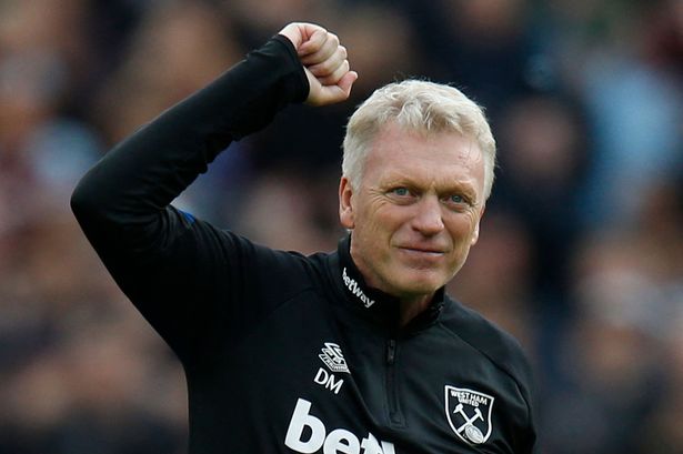 zedtler's tweet photo. Don't look back, he is the Man Of The Match. He and lonely.
#MOTM
David #uking Moyes!!! https://t.co/v4m4kntvfv