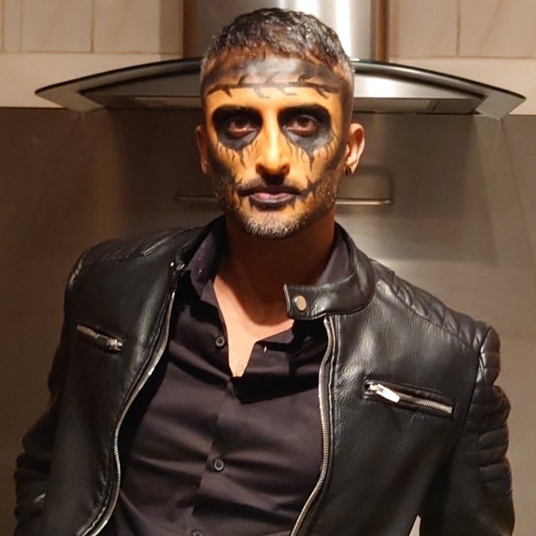 Lsinghm's tweet photo. Bit late to the paint my face for the  Halloween party  #Halloween #pumpkin https://t.co/jZv9VuSwnA