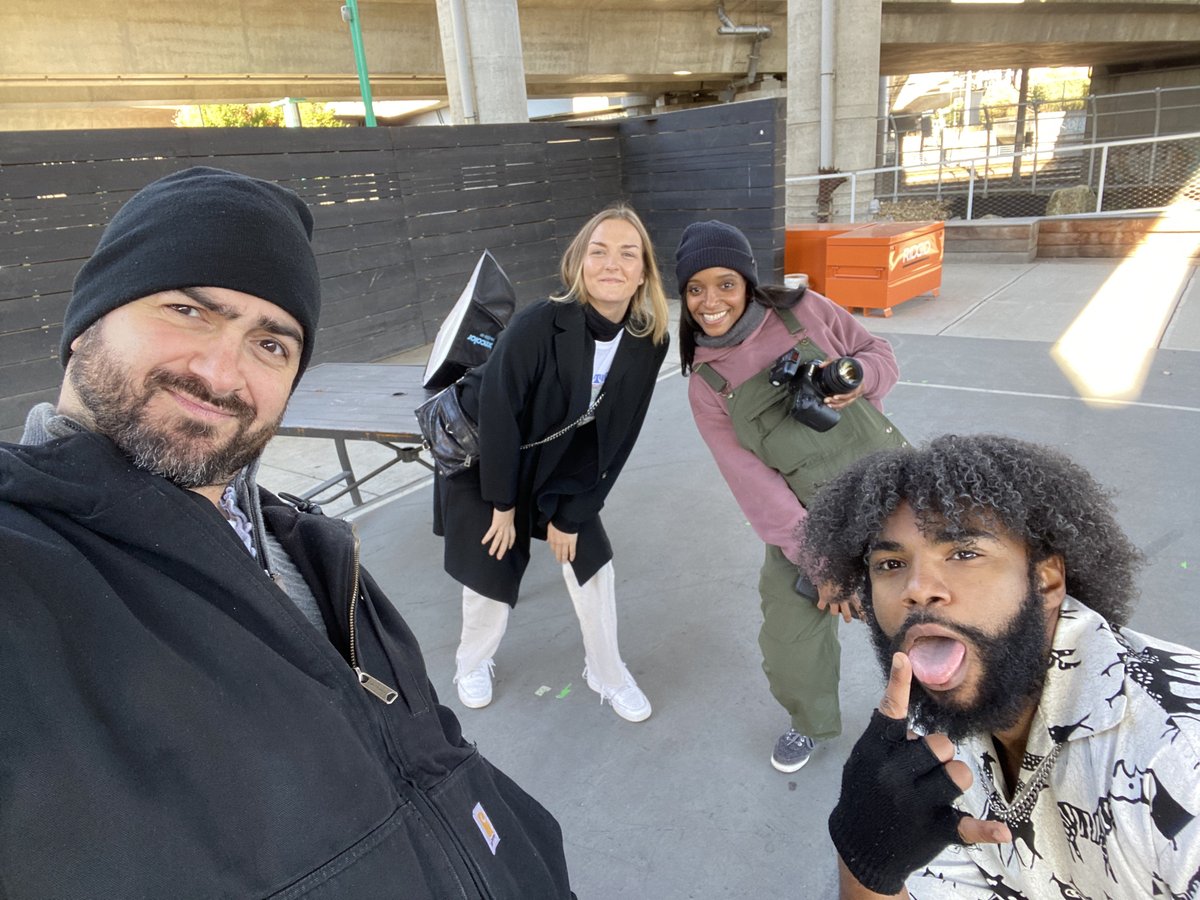 ItsAnotherHeist's tweet photo. Amazing #photoshoot with @PapiXampeux @j_margaca @sydspeakss and Alexandria Pierre Etienne crushing the photos. Fun day at @UndergroundINK_ #artists #music #musicproduction #graffiti #mural #art #2022 #bostonart https://t.co/Wo2UDvmCpC