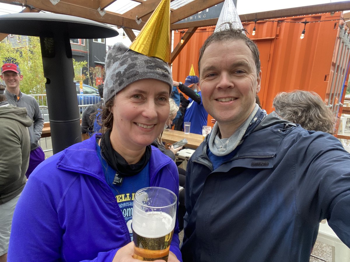 Cristi and I getting Stoup-id ⁦@stoupbrewing⁩ with #stoupbeerrunners. Bad weather but good apres run festivities.