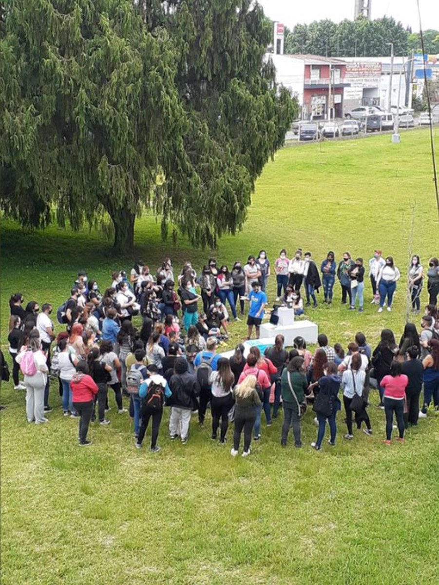 Partuniversidad's tweet photo. Histórica elección en @UNAJ_oficial lxs compañerxs de @LaUesUnaj ganaron el centro de estudiantes de Salud, el más grande de la Universidad, por 12 puntos de diferencia. Consejeros en los tres institutos y superior. https://t.co/SYk480A0wF