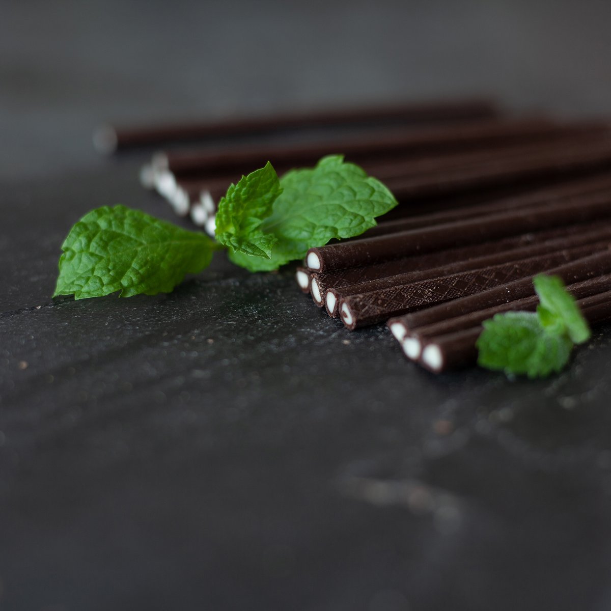 Rich dark chocolate with a mint fondant centre. The perfect treat, anytime. Trust us, you can't just have one…we dare you to try💚

elizabethshaw.co.uk/product/our-de…