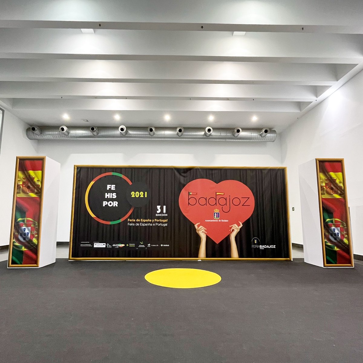 fehispor's tweet photo. 🇪🇸🇵🇹 Con la jornada de hoy damos por finalizado #FEHISPOR21, una feria que nos ha acercado al turismo, la gastronomía y la artesanía de España y Portugal

❤️¡Gracias a todos los que nos habéis acompañado! Esperamos que hayáis disfrutado tanto como nosotros de lo mejor de la Raya https://t.co/Wyg1tDEAes