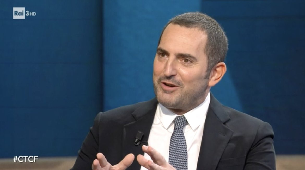 NicolaRaiano's tweet image. Vincenzo #Spadafora ha dichiarato di essere omosessuale, e lo ha fatto con le lacrime agli occhi.

Lacrime che arrivano dalla sofferenza. Ecco, la sofferenza.

Nessuno dovrebbe soffrire perché gay. Ognuno ha una storia difficile (sempre) da raccontare.

#CTCF