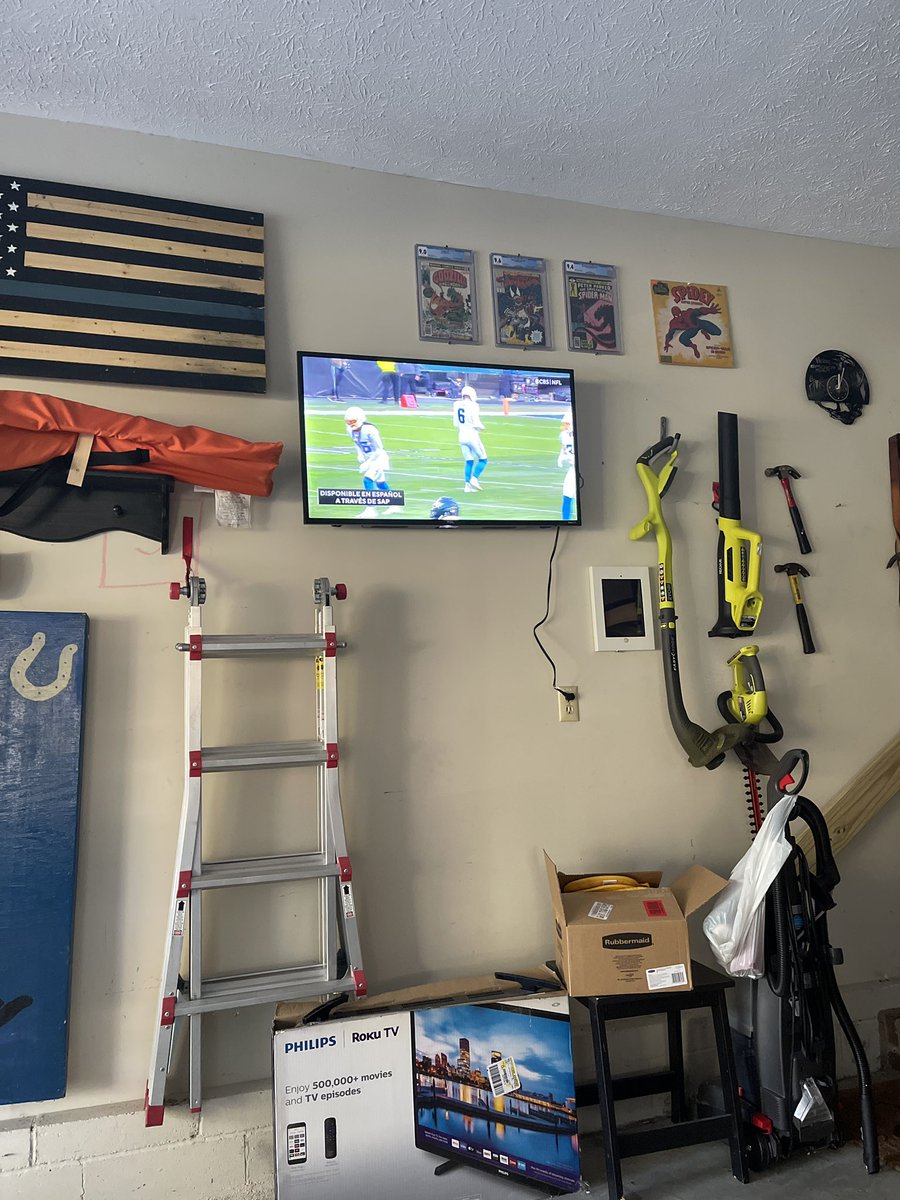 Dunkin_Whiskey's tweet photo. Garage cleaning &amp; football time https://t.co/FUG3kyjain