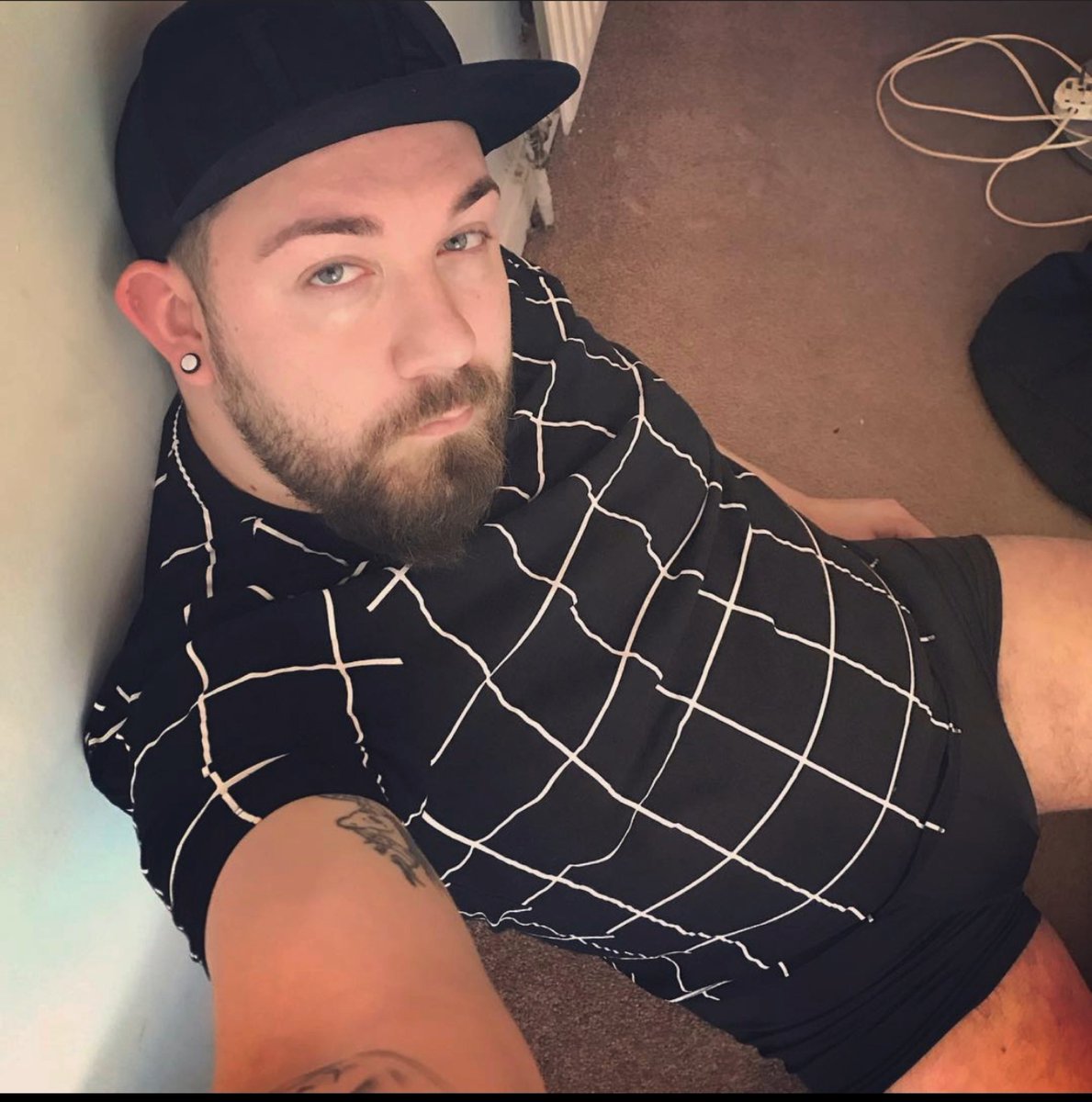 mattil87's tweet photo. You can leave you hat on #gay #bulge #gaybulge #LGBT #gaybear #gaycub #gaybear https://t.co/D22C2iKRhY
