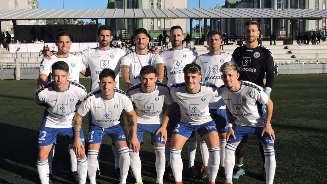 JuanchuLV10's tweet photo. Otro magnífico partido en el que nos merecimos más. No puedo estar más orgulloso de estos jugadores, cuerpo técnico y demás miembros de esta entidad. Ilusión nuestro camino, ganar nuestro destino. @ElPaloFC 💙⚽️ https://t.co/oViAytp3WD