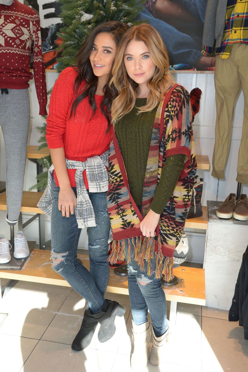 elliejoeyposts's tweet image. Bonne nuit 😘💤 #buttahbenzo