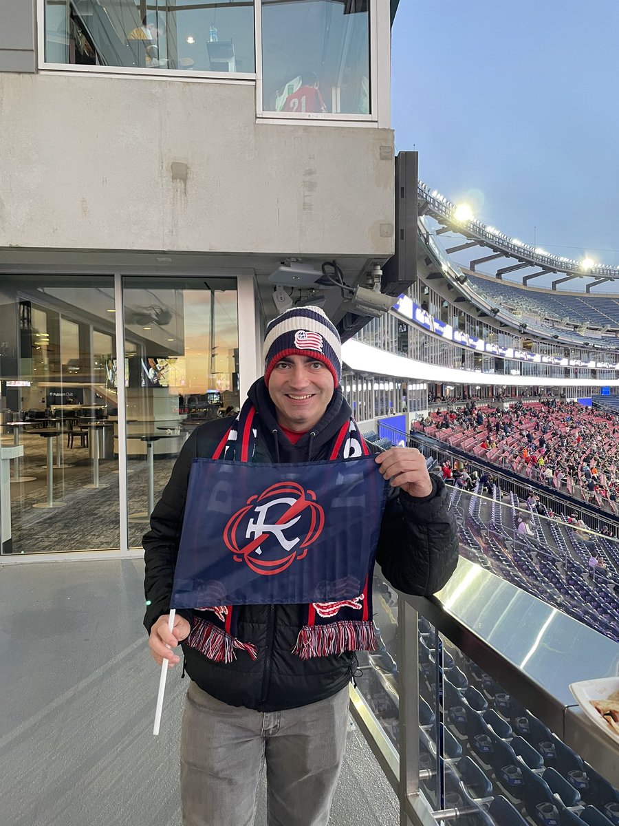 usedtobemeplus3's tweet photo. #tweetyourseat #NERevs CL 9 Row 3 Seats 3&amp;4  Let’s Go Boys! https://t.co/yUp6uEtpzL
