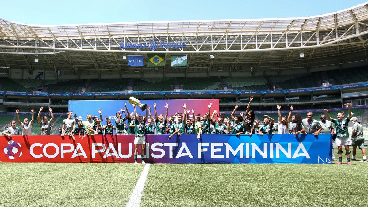 Palmeiras_FEM's tweet photo. FESTA NO CHIQUEIRO! 🎶🎶

#AvantiPalestrinas #PALxSJC https://t.co/yVMke5hZAr