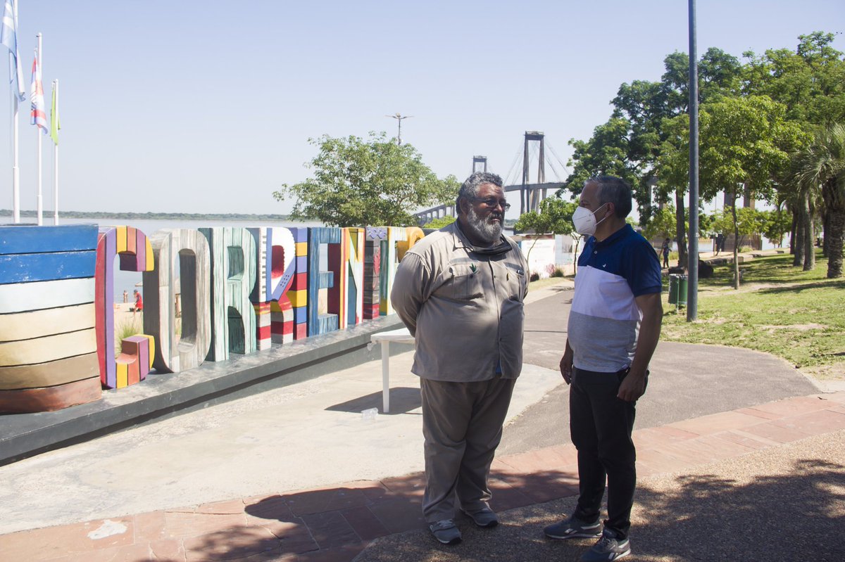 javirodriguezdf's tweet photo. ¡Feliz día del empleado municipal! 🎉
A todos quienes desde una u otra área de la @municorrientes entregan cada día su responsabilidad y trabajo a conciencia, la posibilidad de que nuestros vecinos puedan vivir mejor, siendo todos y cada uno de ellos, parte de un gran equipo. 💚 https://t.co/ik1KQgXyBB