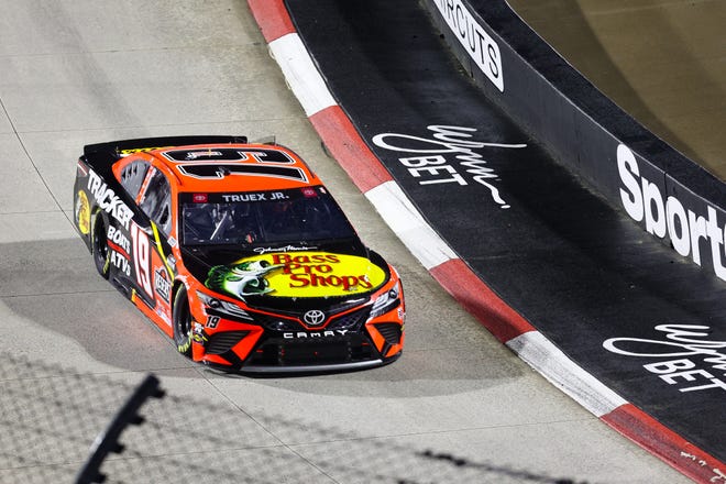 TheCrunkNation's tweet photo. Congratulations to @Paul_Howard_Jr for winning tonights race at Phoenix and getting crowned the CRUNK NATION 2021 Champion.  His 3rd championship @SKORPN23 @VIB3RL @stueby7795 @JacobMills54 @SMITHxNC #Crunk4Life https://t.co/a3kZ6zQm7d